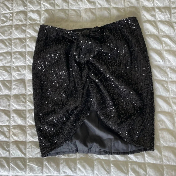 Lioness black sequin mini skirt - Picture 6 of 15